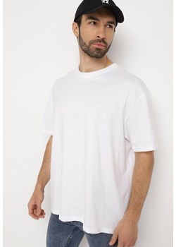 Biała Bawełniana Koszulka z Krótkim Rękawem Izobe ze sklepu Born2be Odzież w kategorii T-shirty męskie - zdjęcie 169638324