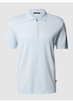Koszulka polo o kroju regular fit z detalem z logo ze sklepu Peek&Cloppenburg  w kategorii T-shirty męskie - zdjęcie 169638441