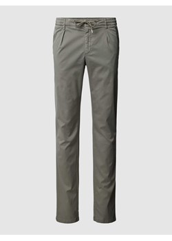 Spodnie o kroju regular fit z elastycznym pasem ze sklepu Peek&Cloppenburg  w kategorii Spodnie męskie - zdjęcie 169652701