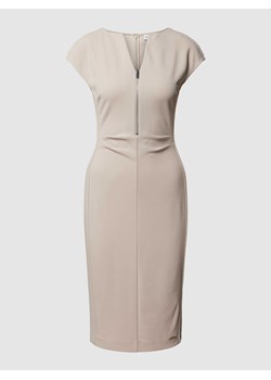 Sukienka o długości do kolan z dekoltem w serek model ‘SCUBA CREPE’ ze sklepu Peek&Cloppenburg  w kategorii Sukienki - zdjęcie 169652913