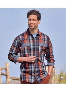 Popelinowa koszula w kratę z detalami z tkaniny chambray ze sklepu Atlas For Men w kategorii Koszule męskie - zdjęcie 169661590