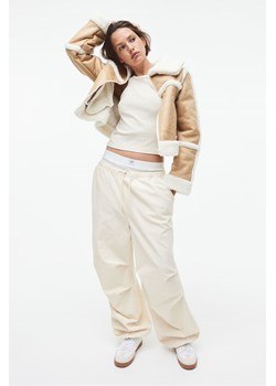 H & M - Sztruksowe spodnie spadochronowe - Beżowy ze sklepu H&M w kategorii Spodnie damskie - zdjęcie 169675860