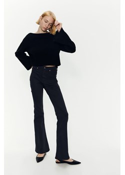 H & M - Rozszerzane spodnie z diagonalu - Szary ze sklepu H&M w kategorii Spodnie damskie - zdjęcie 169679320