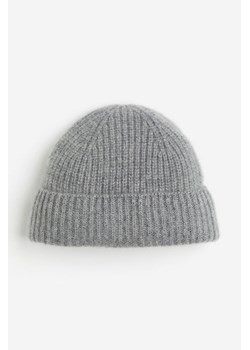 H & M - Kaszmirowa czapka w prążki - Szary ze sklepu H&M w kategorii Czapki zimowe męskie - zdjęcie 169679324
