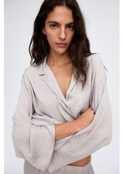 H & M - Piżama z koszulą i spodniami - Szary ze sklepu H&M w kategorii Piżamy damskie - zdjęcie 169680801