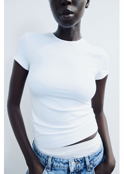 H & M - Dopasowany T-shirt z mikrofibry - Biały ze sklepu H&M w kategorii Bluzki damskie - zdjęcie 169681224