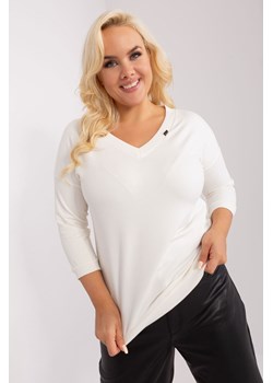 Gładka bluzka plus size basic ecru ze sklepu 5.10.15 w kategorii Bluzki damskie - zdjęcie 169687063