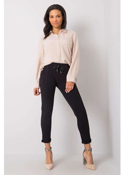 Spodnie dresowe damskie - 7/8 nogawka - czarne ze sklepu 5.10.15 w kategorii Spodnie damskie - zdjęcie 169687463