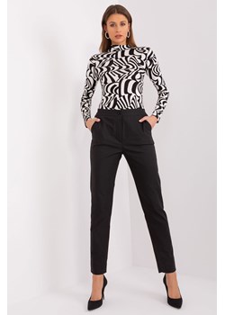Czarne damskie spodnie z materiału z gumką w pasie ze sklepu 5.10.15 w kategorii Spodnie damskie - zdjęcie 169688470