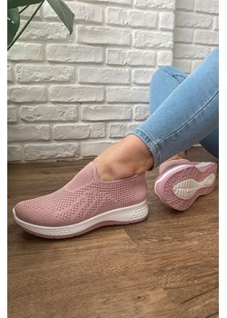 Sportowe buty sneakersy wsuwane różowe ze sklepu 5.10.15 w kategorii Buty sportowe dziecięce - zdjęcie 169688593