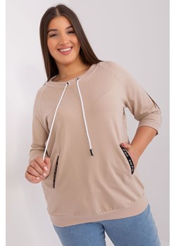 Beżowa bluza damska plus size z kieszeniami ze sklepu 5.10.15 w kategorii Bluzy damskie - zdjęcie 169689652