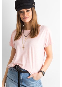 T-shirt damski z dekoltem z tyłu- różowy ze sklepu 5.10.15 w kategorii Bluzki damskie - zdjęcie 169690061