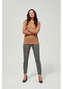 Sweter damski brązowy z ozdobnym splotem ze sklepu 5.10.15 w kategorii Swetry damskie - zdjęcie 169692983