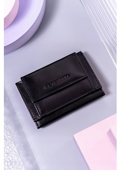 Mały, skórzany portfel damski na zatrzask ze sklepu 5.10.15 w kategorii Portfele damskie - zdjęcie 169694384