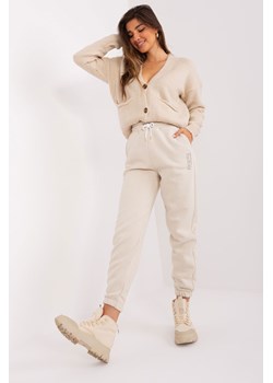 Jasnobeżowe ocieplane spodnie dresowe joggery SUBLEVEL ze sklepu 5.10.15 w kategorii Spodnie damskie - zdjęcie 169694622