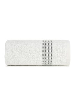 Biały ręcznik ze zdobieniami 50x90 cm ze sklepu 5.10.15 w kategorii Ręczniki - zdjęcie 169695680