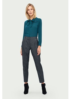 Klasyczne spodnie z zakładkami - szare ze sklepu 5.10.15 w kategorii Spodnie damskie - zdjęcie 169696172