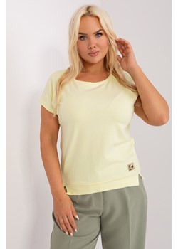 Jasnożółta damska bluzka basic plus size z okrągłym dekoltem ze sklepu 5.10.15 w kategorii Bluzki damskie - zdjęcie 169697502