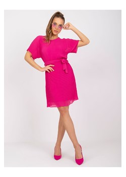 Sukienka damska z krótkim rękawem plisowana - różowa ze sklepu 5.10.15 w kategorii Sukienki - zdjęcie 169697870