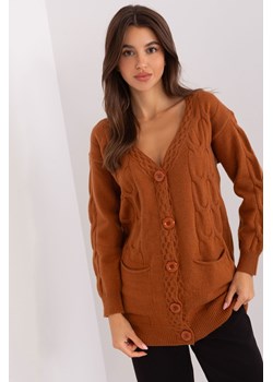 Jasnobrązowy sweter rozpinany z kieszeniami ze sklepu 5.10.15 w kategorii Swetry damskie - zdjęcie 169698910