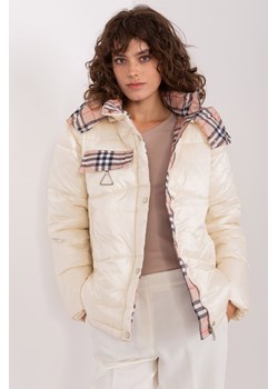 Jasnobeżowa damska kurtka zimowa z kapturem ze sklepu 5.10.15 w kategorii Kurtki damskie - zdjęcie 169699393