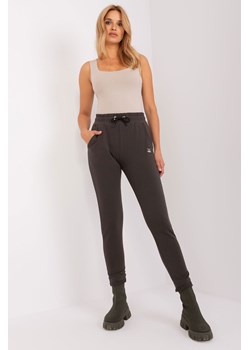 Spodnie dresowe ciemny khaki ze sklepu 5.10.15 w kategorii Spodnie damskie - zdjęcie 169699433