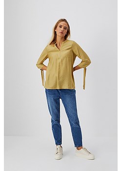 Bluzka oliwkowa z wiązaniami na rękawach ze sklepu 5.10.15 w kategorii Bluzki damskie - zdjęcie 169700181