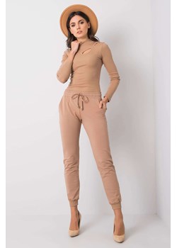 Spodnie dresowe basic camelowe ze sklepu 5.10.15 w kategorii Spodnie damskie - zdjęcie 169700784
