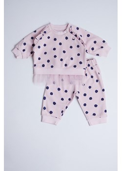 Różowy komplet niemowlęcy z miękkiej dzianiny - Limited Edition ze sklepu 5.10.15 w kategorii Dresy dla niemowlaka - zdjęcie 169701030