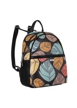 Miejski plecaczek damski ze skóry ekologicznej - Peterson czarny w kolorowe liście ze sklepu 5.10.15 w kategorii Plecaki - zdjęcie 169701152
