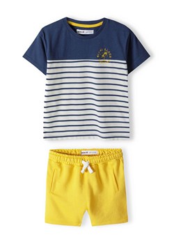 Komplet ubrań dla niemowlaka - t-shirt z bawełny + szorty dresowe ze sklepu 5.10.15 w kategorii Komplety niemowlęce - zdjęcie 169701523