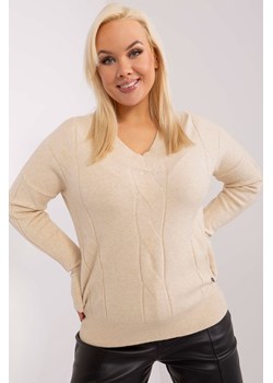 Sweter plus size z dekoltem V jasny beżowy ze sklepu 5.10.15 w kategorii Swetry damskie - zdjęcie 169701820