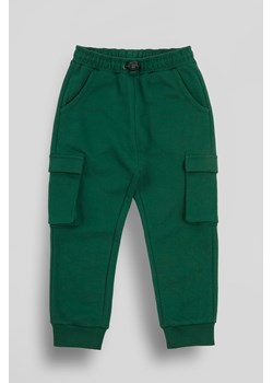 Spodnie dresowe bojówki - zielone - Limited Edition ze sklepu 5.10.15 w kategorii Spodnie chłopięce - zdjęcie 169703113
