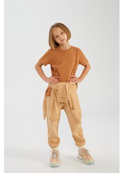 Beżowe spodnie dresowe - unisex - Limited Edition ze sklepu 5.10.15 w kategorii Spodnie chłopięce - zdjęcie 169703253