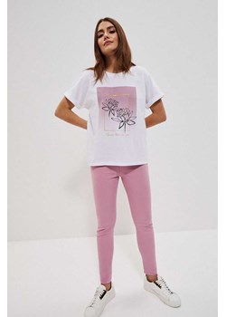 Klasyczne spodnie damskie różowe ze sklepu 5.10.15 w kategorii Spodnie damskie - zdjęcie 169703934