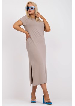 Ciemnobeżowa sukienka plus size basic z rozcięciem Nanette ze sklepu 5.10.15 w kategorii Sukienki - zdjęcie 169705242