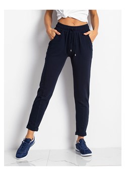 Spodnie dresowe damskie 7/8 nogawka - granatowe ze sklepu 5.10.15 w kategorii Spodnie damskie - zdjęcie 169705403