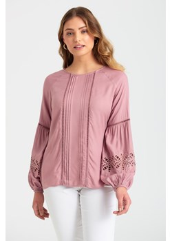Bluzka damska z wiskozy z długim rękawem różowa ze sklepu 5.10.15 w kategorii Bluzki damskie - zdjęcie 169706174