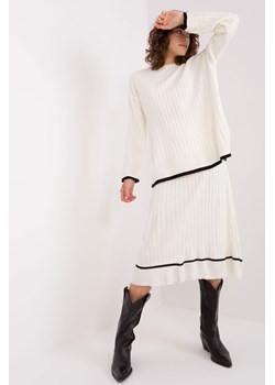 Ecru komplet dzianinowy ze swetrem oversize ze sklepu 5.10.15 w kategorii Komplety i garnitury damskie - zdjęcie 169706471