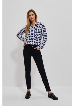 Spodnie damskie jeansowe typu push up Moodo ze sklepu 5.10.15 w kategorii Jeansy damskie - zdjęcie 169707382