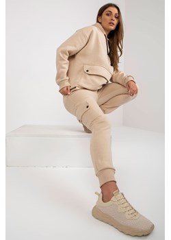 Beżowy damski komplet dresowy ze spodniami cargo ze sklepu 5.10.15 w kategorii Dresy damskie - zdjęcie 169707391