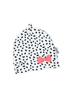 Biała czapka w czarne kropeczki ze sklepu 5.10.15 w kategorii Czapki dziecięce - zdjęcie 169708522