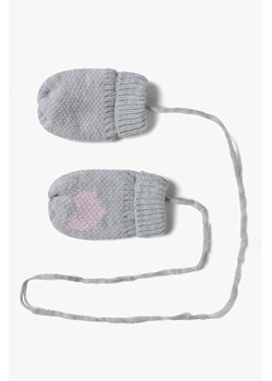 Rękawiczki niemowlęce w serduszka szare ze sklepu 5.10.15 w kategorii Rękawiczki dziecięce - zdjęcie 169708904