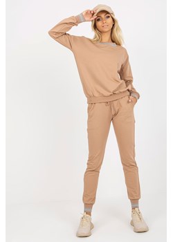 Camelowy damski komplet dresowy z bluzą bez kaptura ze sklepu 5.10.15 w kategorii Dresy damskie - zdjęcie 169708923