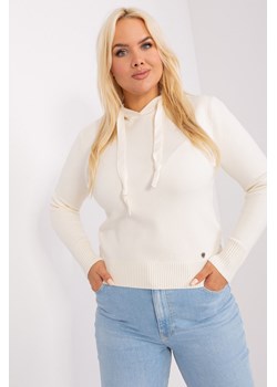 Sweter damski plus size z wiskozą ecru ze sklepu 5.10.15 w kategorii Swetry damskie - zdjęcie 169709142