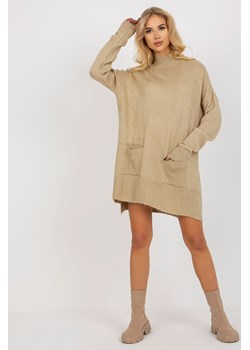 Beżowy długi sweter oversize z kieszeniami i półgolfem ze sklepu 5.10.15 w kategorii Swetry damskie - zdjęcie 169710082