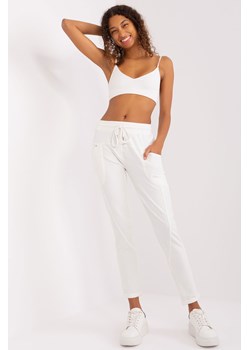 Dresowe spodnie basic z bawełny ecru ze sklepu 5.10.15 w kategorii Spodnie damskie - zdjęcie 169710131
