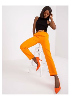 Garniturowe spodnie dla kobiet - pomarańczowe ze sklepu 5.10.15 w kategorii Spodnie damskie - zdjęcie 169710431