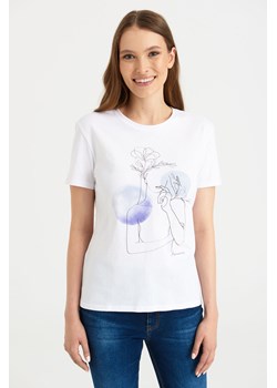 Koszulka damska z wzorem - biała - Greenpoint ze sklepu 5.10.15 w kategorii Bluzki damskie - zdjęcie 169712520