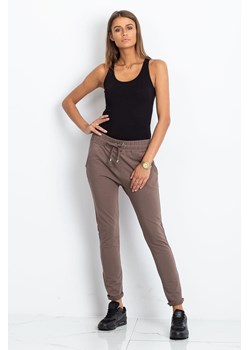 Brązowe spodnie dresowe Cadence ze sklepu 5.10.15 w kategorii Spodnie damskie - zdjęcie 169712582